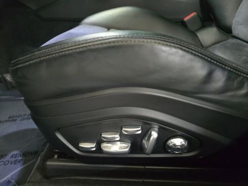 Used 2020 Porsche Panamera GTS image 28