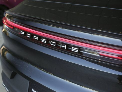 New 2026 Porsche Cayenne Coupe AWD/4WD image 15