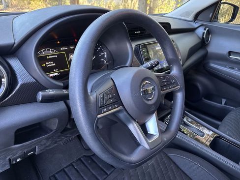 Used 2021 Nissan Kicks SV w/ Interior Electronics Package image 18