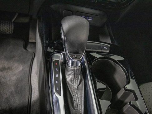 Used 2025 Chevrolet Trax LT w/ LT Convenience Package image 25