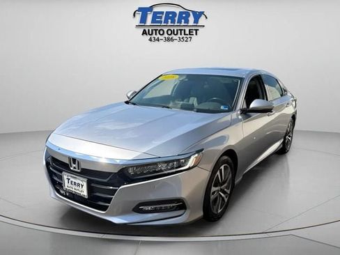 Used 2018 Honda Accord Touring image 4