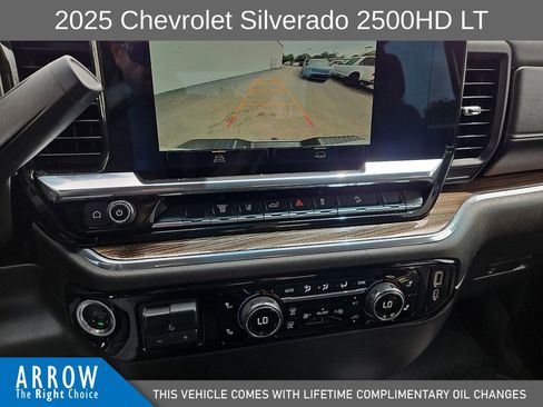 Used 2025 Chevrolet Silverado 2500 LT AWD/4WD image 24