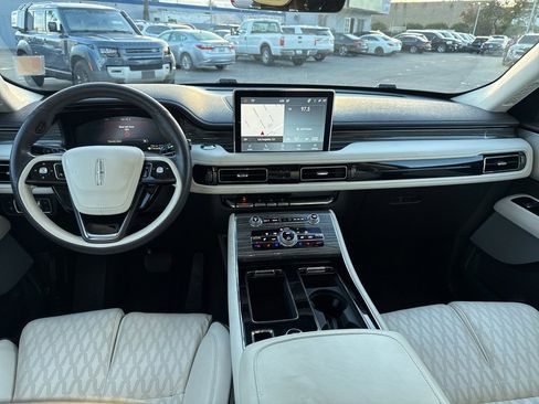 Used 2022 Lincoln Aviator Black Label Grand Touring w/ Class IV Trailer Tow Package image 9