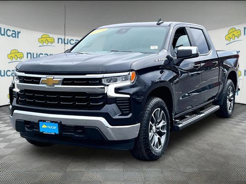 Used 2023 Chevrolet Silverado 1500 LT image 3