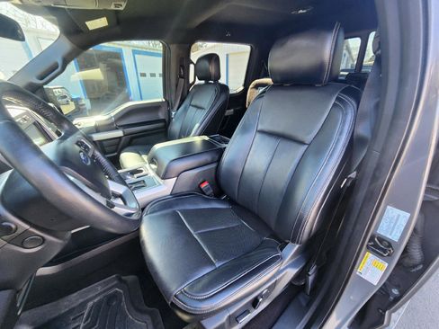 Used 2018 Ford F150 Lariat w/ Equipment Group 502A Luxury image 10