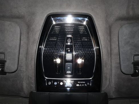 Used 2026 Cadillac Vistiq Platinum AWD/4WD image 32