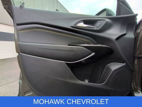 Used 2024 Chevrolet Trax ACTIV w/ Sunroof Package FWD image 23
