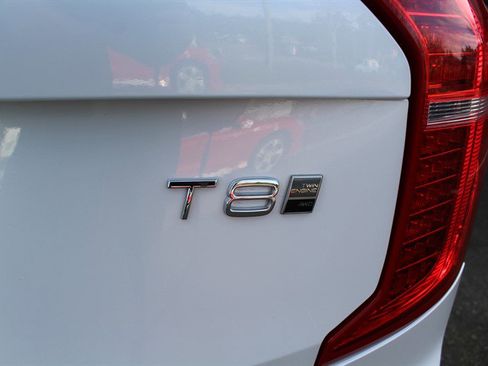 Used 2016 Volvo XC90 T8 Momentum w/ Vision Package image 37