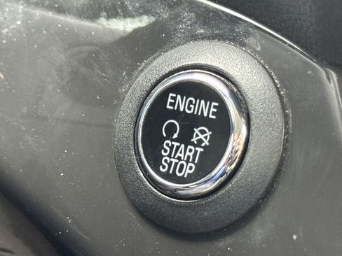 Used 2015 Ford Escape Titanium image 18