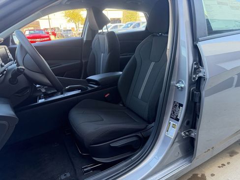 New 2026 Hyundai Elantra SE image 21