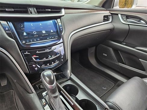 Used 2019 Cadillac XTS Luxury image 21