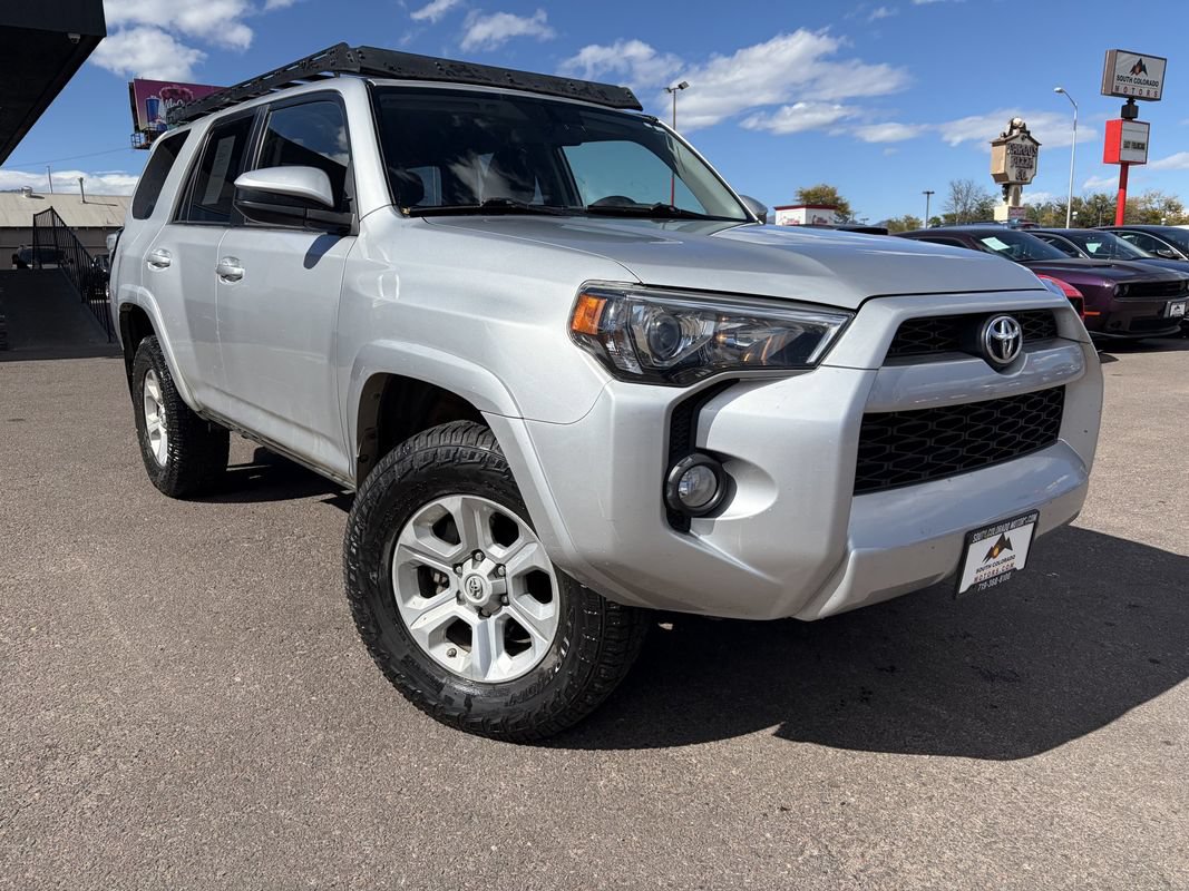 Used 2018 Toyota 4Runner SR5 AWD/4WD image 1