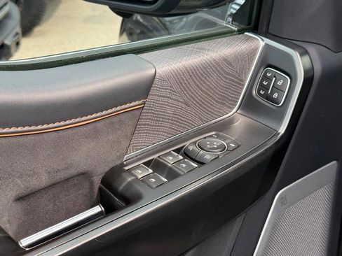 Certified 2022 Ford F150 Platinum w/ Equipment Group 701A High image 17