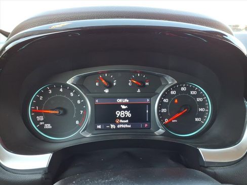 Used 2020 Chevrolet Traverse LT image 35