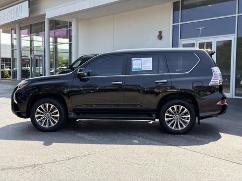 Used 2023 Lexus GX 460 Luxury w/ Accessory Package AWD/4WD image 8