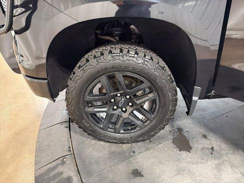 Used 2023 Chevrolet Silverado 1500 LT Trail Boss w/ Protection Package image 39