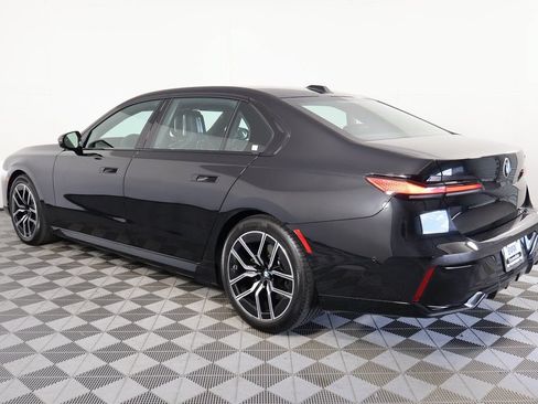 Used 2025 BMW 740i RWD image 6