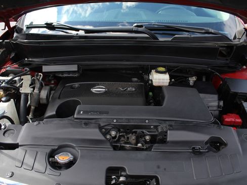 Used 2016 Nissan Pathfinder SV image 23