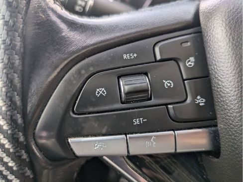 Used 2022 Cadillac XT6 Premium Luxury AWD/4WD image 17