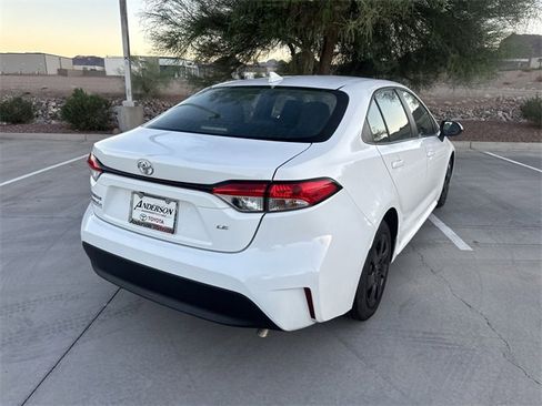 Used 2023 Toyota Corolla LE image 5