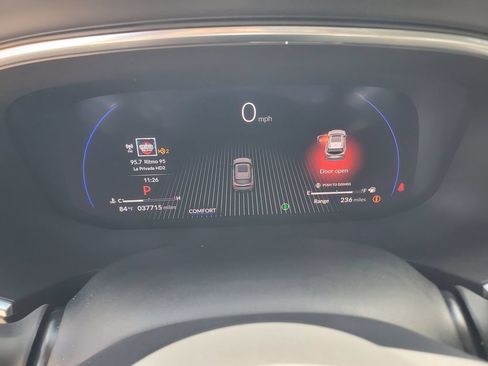 Used 2025 Acura MDX FWD w/ Technology Package image 25