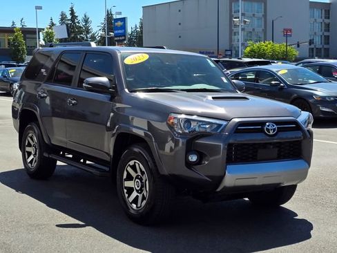Used 2023 Toyota 4Runner TRD Off-Road Premium w/ Off Road Premium Plus Package AWD/4WD image 9