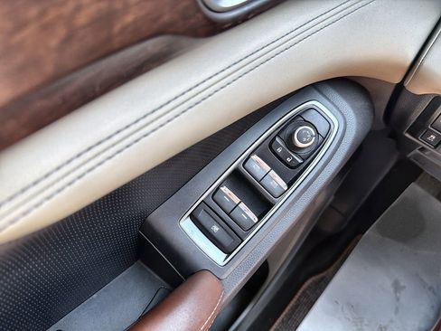 Used 2019 Subaru Ascent Touring AWD/4WD image 18