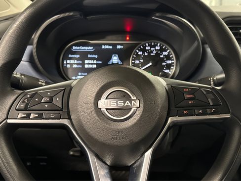 Used 2025 Nissan Versa SV image 21