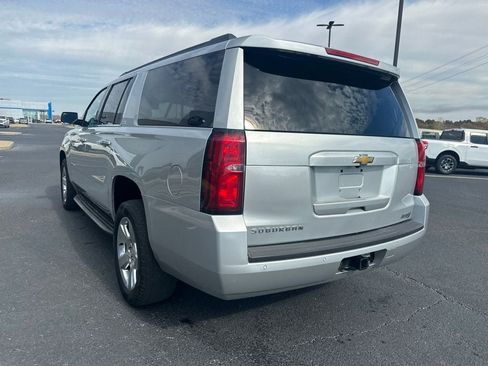 Used 2015 Chevrolet Suburban LT image 24