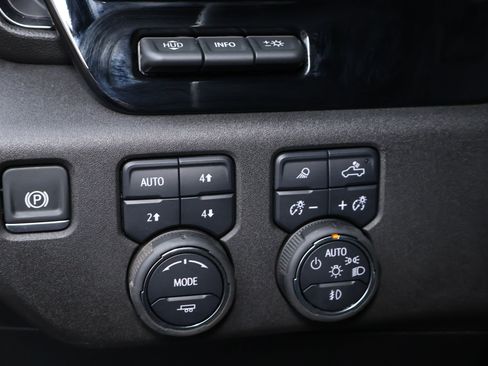 Used 2025 Chevrolet Silverado 2500 ZR2 w/ ZR2 Bison Edition AWD/4WD image 15