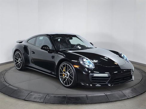 Used 2019 Porsche 911 Turbo S image 9
