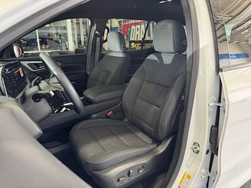 Used 2025 Chevrolet Traverse LT w/ Midnight/Sport Edition AWD/4WD image 25