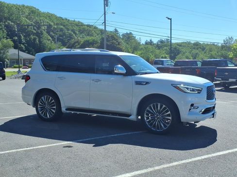Used 2021 INFINITI QX80 Sensory w/ All-Season Package AWD/4WD image 3
