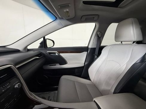 Used 2019 Lexus RX 350 AWD w/ Navigation Package image 18