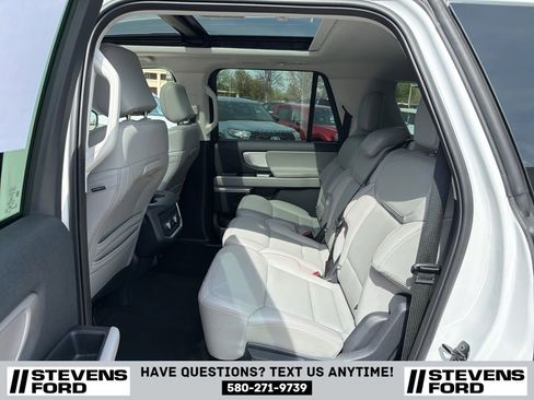 Used 2025 Ford Expedition Max Active AWD/4WD image 32