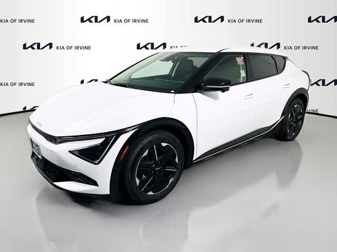 New 2025 Kia EV6 Wind image 3