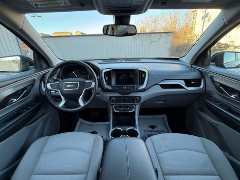 Used 2023 GMC Terrain SLE FWD image 11