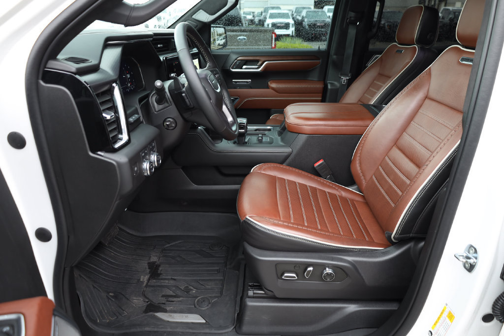 Used 2023 GMC Sierra 1500 Denali Ultimate AWD/4WD image 11