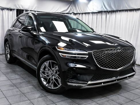 Used 2025 Genesis GV70 2.5T image 3