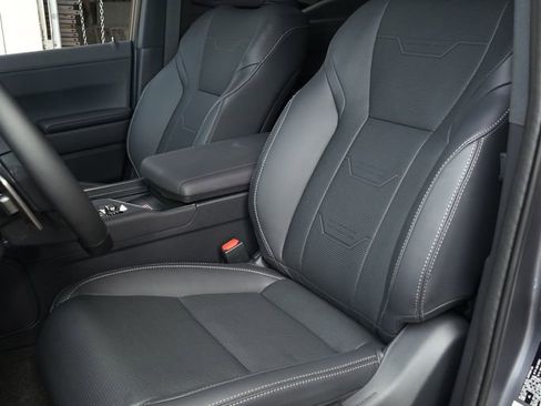 Used 2026 Lexus GX 550 w/ Accessory Package (2T) image 3