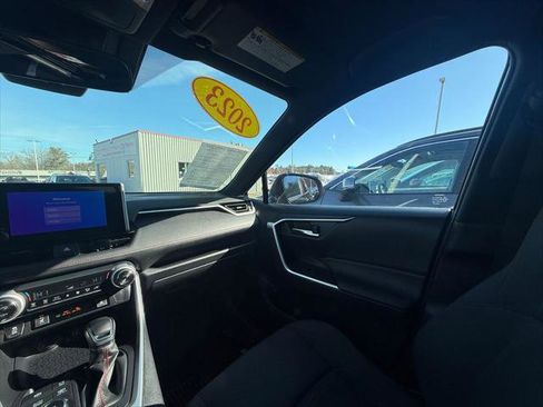 Used 2023 Toyota RAV4 SE w/ Weather & Moonroof Package image 12