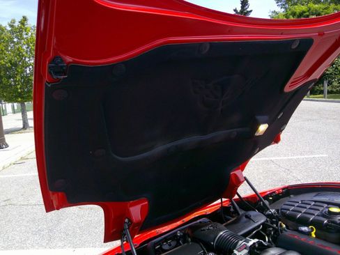 Used 2004 Chevrolet Corvette Coupe RWD image 46