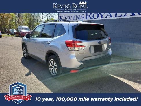 Used 2023 Subaru Forester Premium AWD/4WD image 8