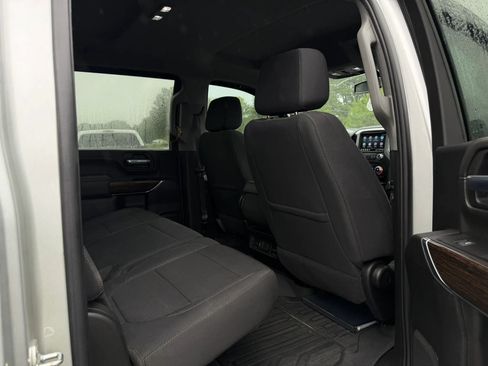 Used 2022 GMC Sierra 2500 SLE w/ SLE Value Package; AWD/4WD image 11