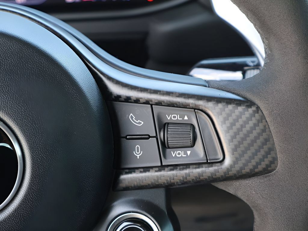 Used 2023 Maserati MC20 Coupe RWD image 33