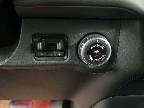 New 2026 Lincoln Navigator Black Label AWD/4WD image 19