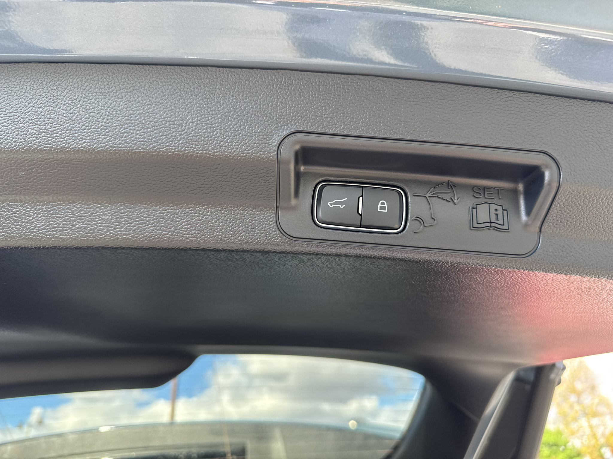 Used 2026 Ford Explorer ST-Line RWD image 19