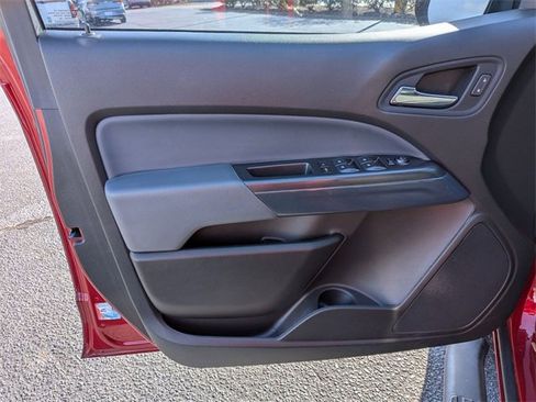 Used 2022 Chevrolet Colorado Z71 w/ Safety Package image 12