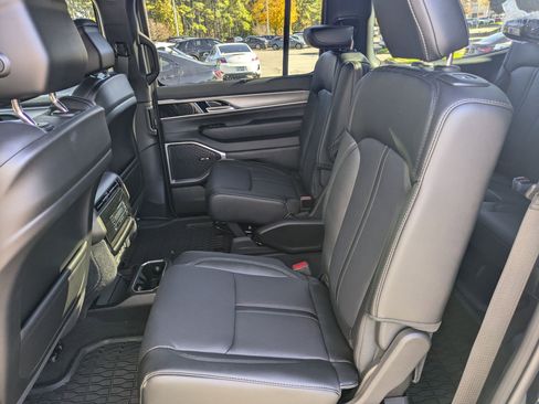 New 2025 Jeep Wagoneer Series II w/ Convenience Group I image 25