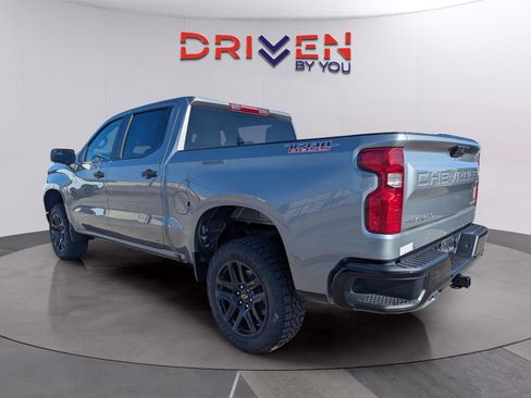 New 2026 Chevrolet Silverado 1500 Custom Trail Boss w/ LPO, Dark Essentials Package image 3